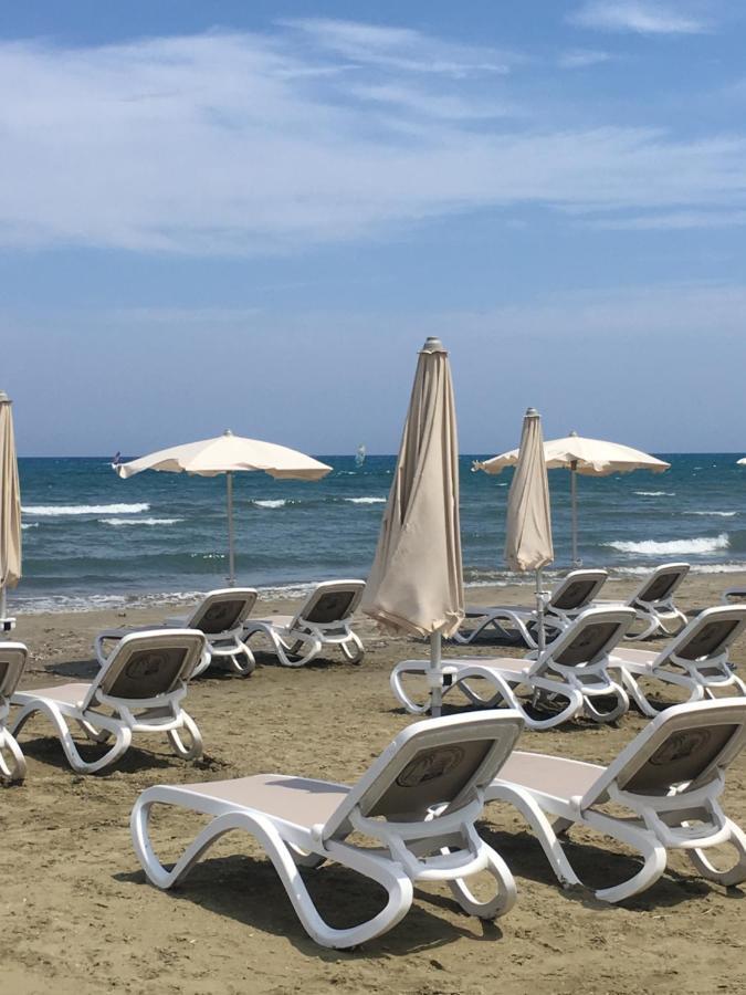Larnaca Beach Apartment 1A Eksteriør bilde